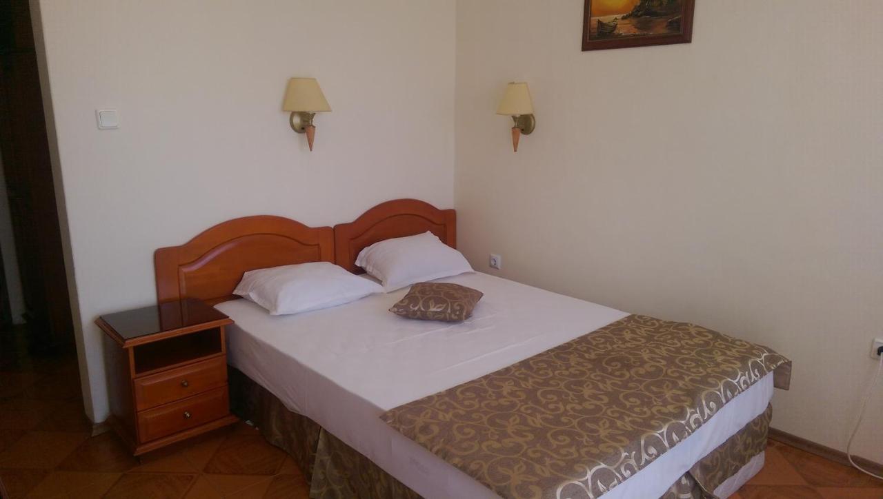 Hotel Villa List Sozopol Exteriör bild